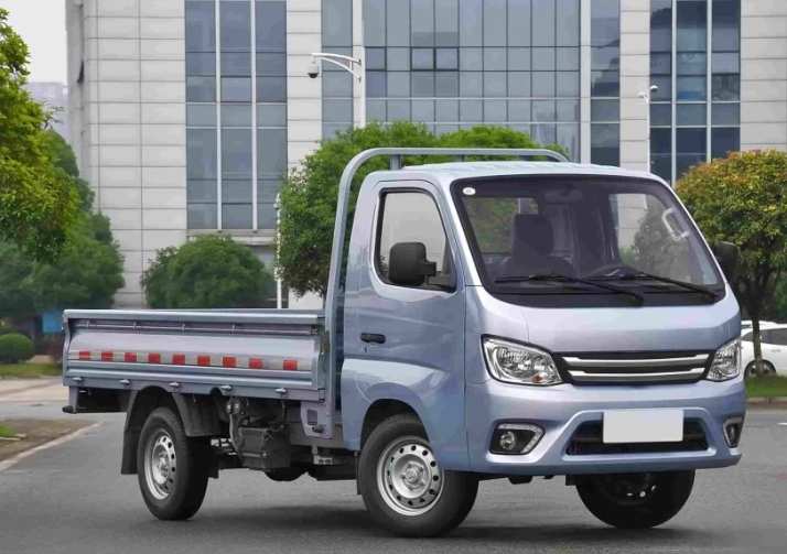 Electric Utility Vehicle Buying Guide for Communities Parks and Industrial Zones