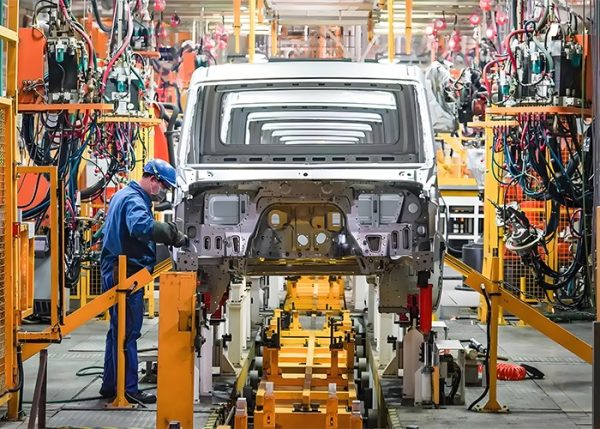How Is a Cab Body in White Manufactured for Dimensional Accuracy and Welding Quality